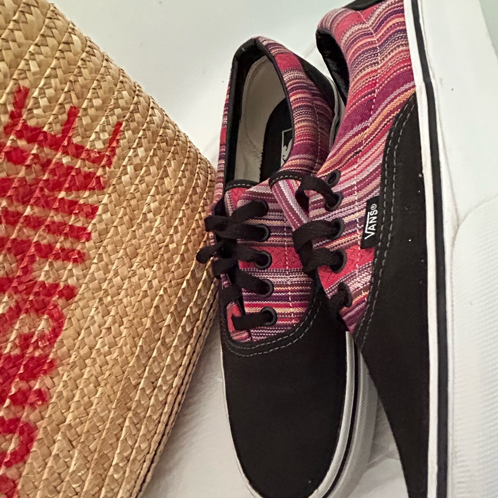 ‼️SOLD‼️Men Vans  Sneakers size 8.5 - Picture 3 of 5